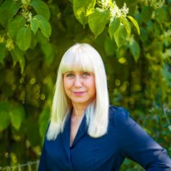 Толокнеева Елена